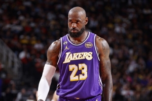23282