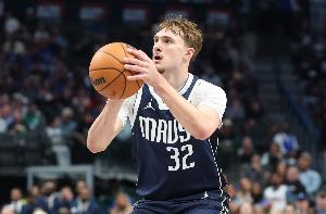 826328