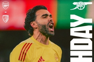 522128