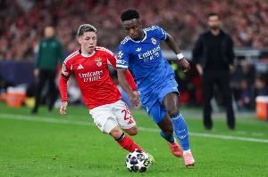 839842