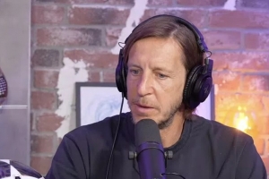 32845