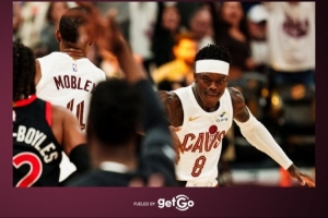 奇兵出现末节11分！骑士发布赢球海报：封面人物施罗德