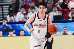 两队唯一上双！程帅澎半场7中3拿到10分1板2助1断