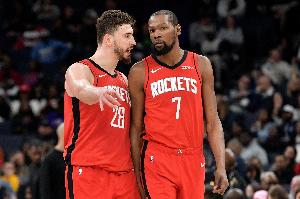 没有非卖品！记者：休赛期火箭球员&教练都是可交易或被取代的