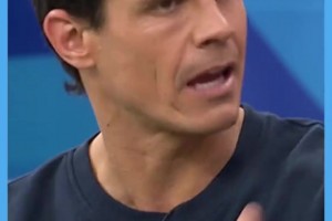 敢说！六台嘉宾目睹巴黎拜仁大战后直言：巴黎会把巴萨打爆